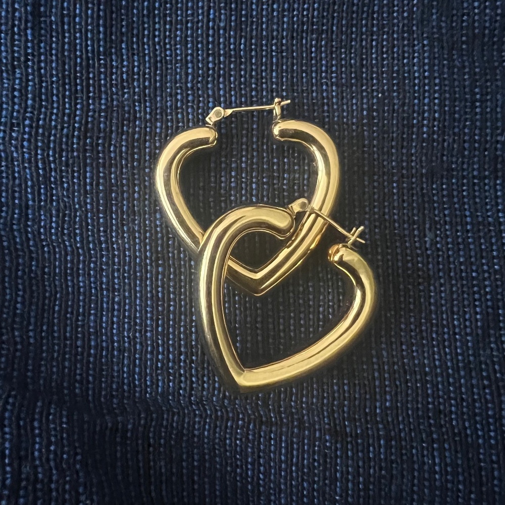 Chunky Gold Heart Hoop Earrings Thick Gold Metal Trending Gold Jewelry